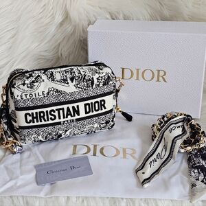 💙 Dior 2-Way Pouch 💙